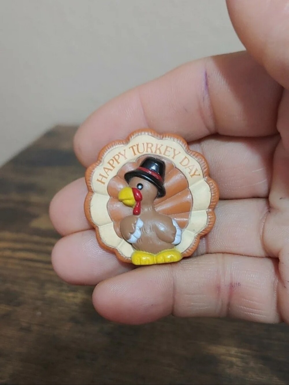 Cute Vintage Russ Made In Hong Kong Happy Turkey Day Pin/Brooch
